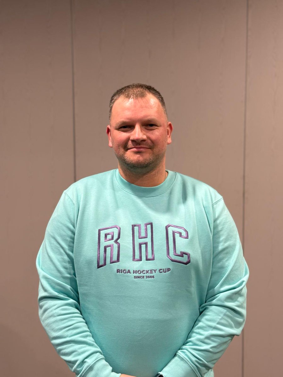 edruva's tweet image. ⭐Dāvis Dedumets mācījies Priekuļu tehnikumā un pēc tam Rīgā Banku augstskolā, bet nu jau aptuveni desmit gadus ir ieriķietis. Brīvajā laikā viņš iekustinājis arī citus vietējos līdzdarboties sportiskās aktivitātēs.
👉Lasi vairāk:👉edruva.lv/projekti/novad…
#SIF_MAF2026