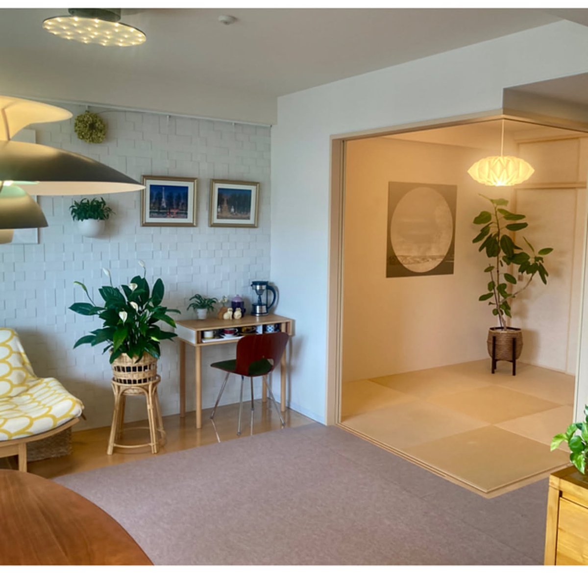 RoomClipJP's tweet image. 【ジャパンディスタイル】のお部屋が素敵✨

日本の和の落ち着きと北欧のミニマルさが融合した、シンプルで温かみのあるインテリア実例/暮らしを集めました！

#ジャパンディ #北欧 #RoomClip