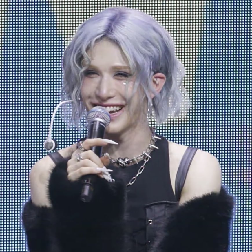 eunoiawings's tweet image. oh wumuti, it’s been so beautiful to watch you bloom :(