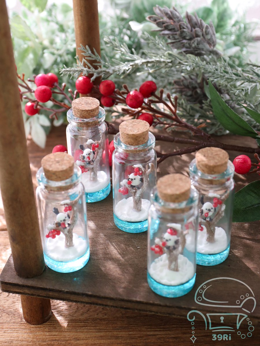 🌟minneでの販売のお知らせ🌟

1月12日(月) 22:00～

小瓶×粘土で作る

小さなナナカマドとシマエナガ•*¨*•.¸¸❄️*･ﾟ

約8mmのシマエナガさんを実際に見ていただけたら嬉しいです💓