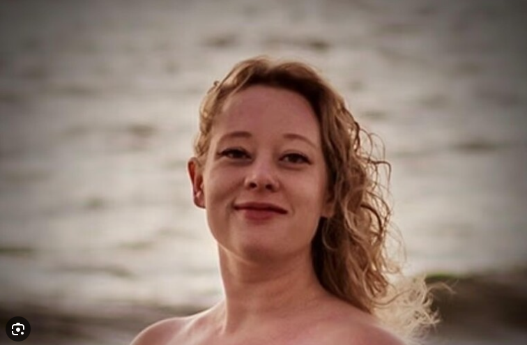 Mi sono perso il tweet di solidarietà di  <a href="/GiorgiaMeloni/">Giorgia Meloni</a>  e <a href="/matteosalvinimi/">Matteo Salvini</a> a #ReneeNicoleGood per il suo barbaro omicidio.  Cosa dicono? Ah, afoni. 
Qualcuno chiederà  anche per lei un minuto di raccoglimento come fu fatto per Charlie Kirk? 
<a href="/FratellidItalia/">Fratelli d'Italia 🇮🇹</a> <a href="/LegaSalvini/">Lega</a>