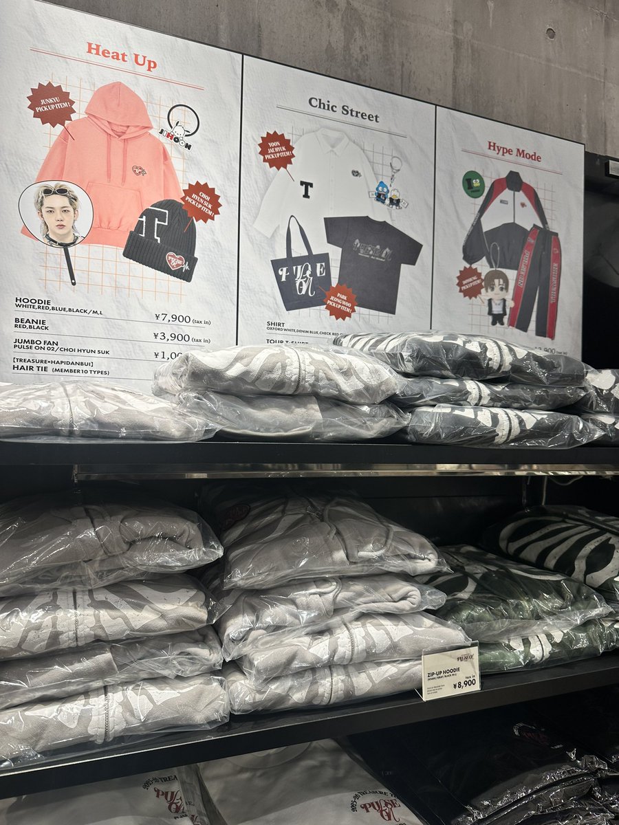 BBKSHOP_PH's tweet photo. I’m back at pop up! The zip up hoodie gray is now available, yesterday sold out sya huhu https://t.co/DC42bTZewy