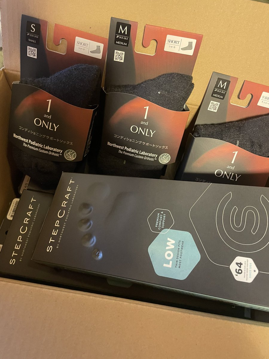 hiro_chiryo_asi's tweet image. Step Craftとソックス入荷しました

#LifeOTC
#StepCraft
#NWPL
#csソックス 
#HeySwitch