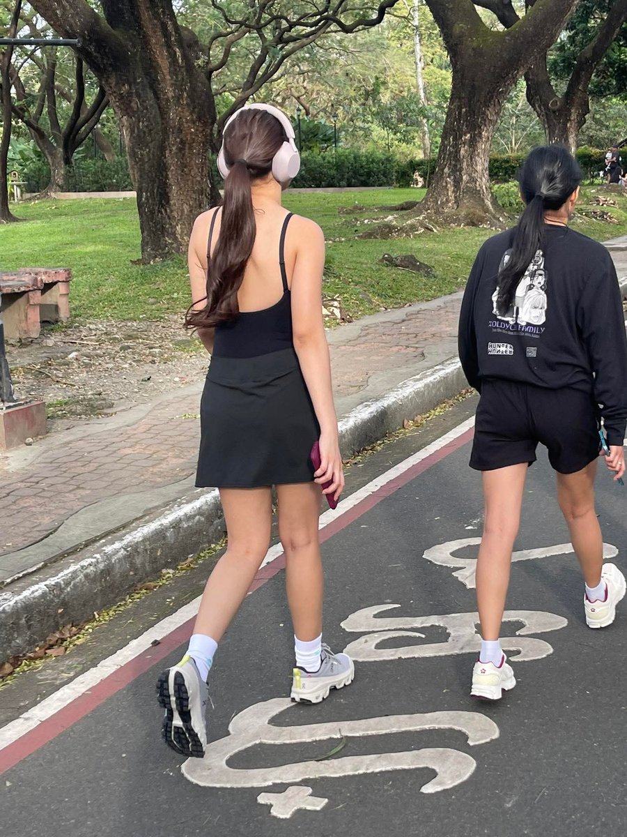 _mikmik1108's tweet image. done na raw mag jogging and umuwi na sabi  ng ate ko hehe pwede ko na siguro i-share. nakita ng ate ko si jho kanina🥺 love you jho, stay healthy and happy ❤️

#BINIPH