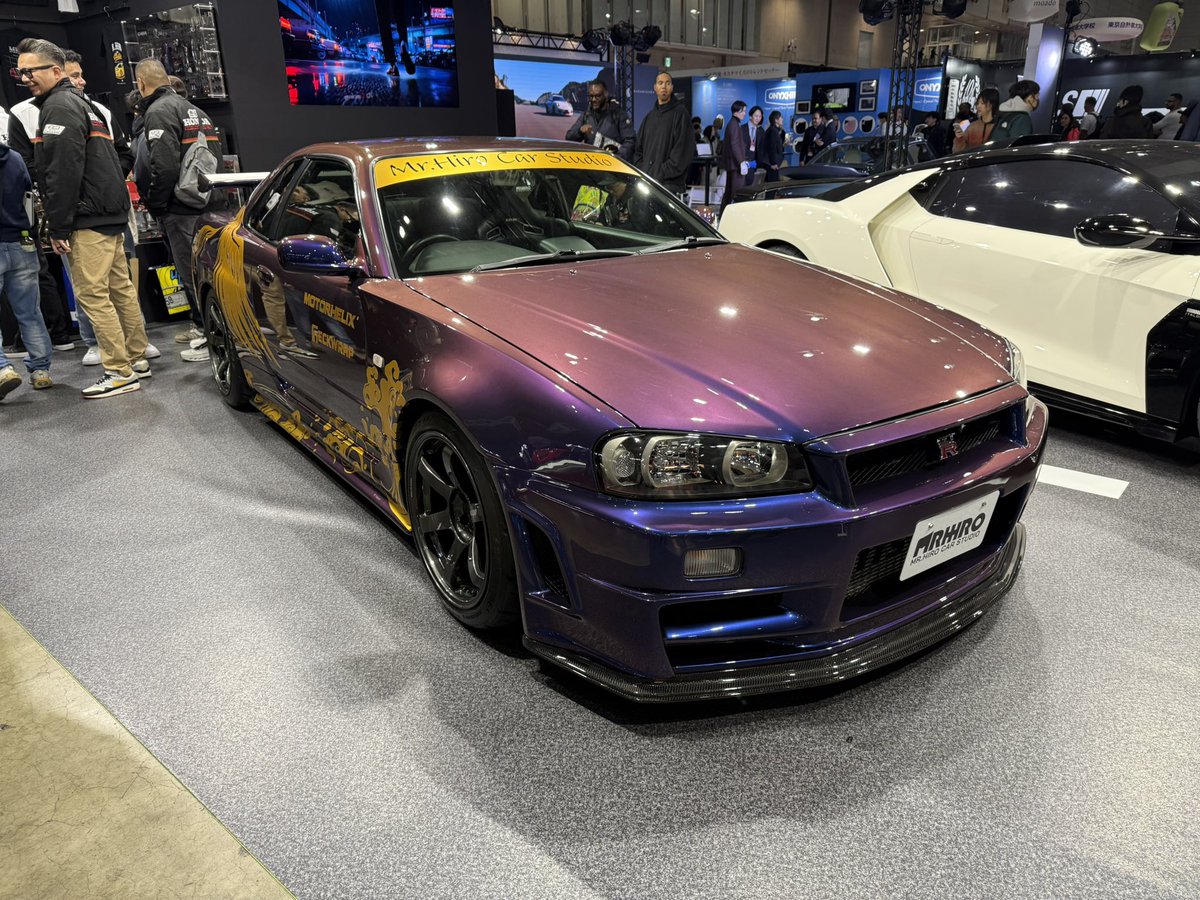 オートサロン Mr.HIROブースのミニカーも先行で限定ではなかったか