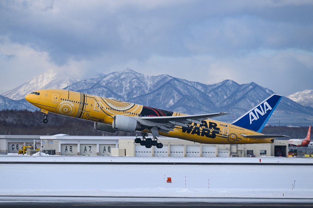 All Nippon Airways Boeing 777-281 さらばだ👋たくあんことC-3PO ANA