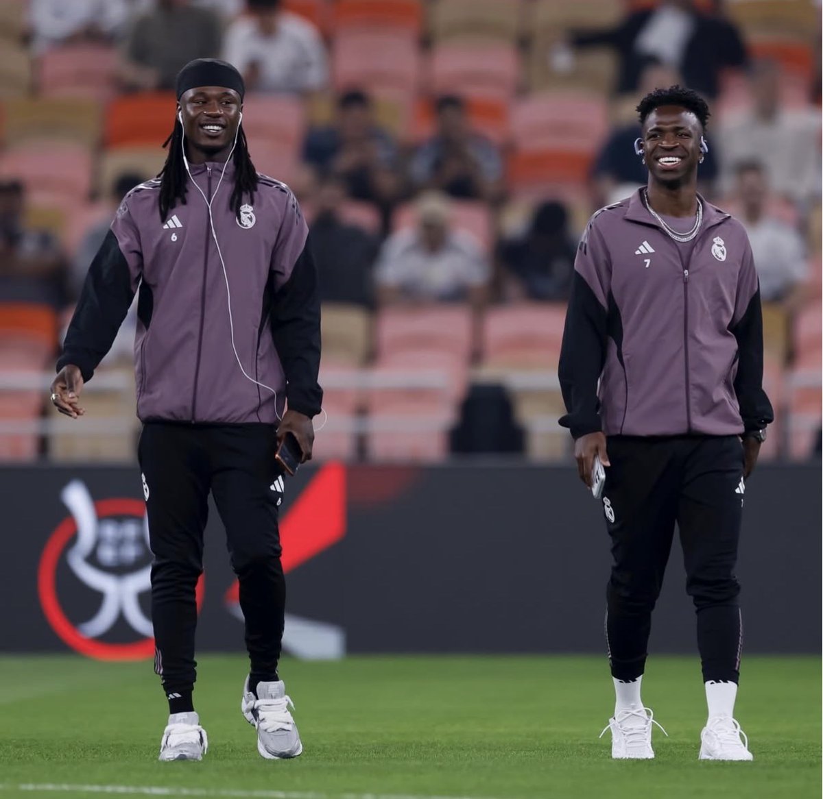 theMadridZone's tweet photo. 🚨 Real Madrid most recoveries vs Atletico: 

1. Eduardo Camavinga (10)
2. Vinícius Jr. (8)
3. Fede Valverde (7)
4. Jude Bellingham (6)

💪 https://t.co/4LRe8nywiR