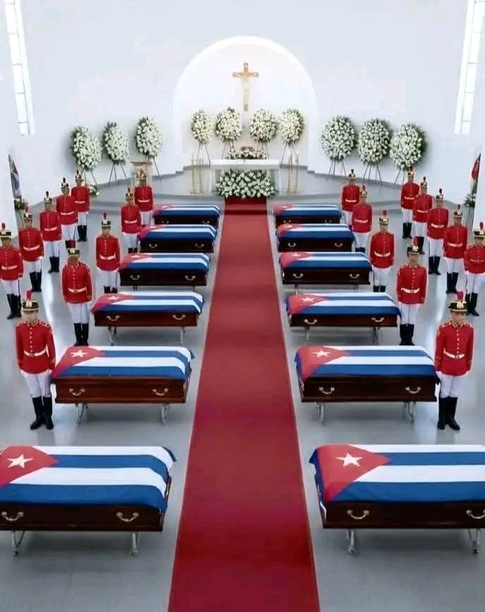 Gloria eterna a los héroes de la Patria.
#HonorYGloria
#HeroesDeLaPatria
#EducaciónGranma 
#EducaciónRíoCauto