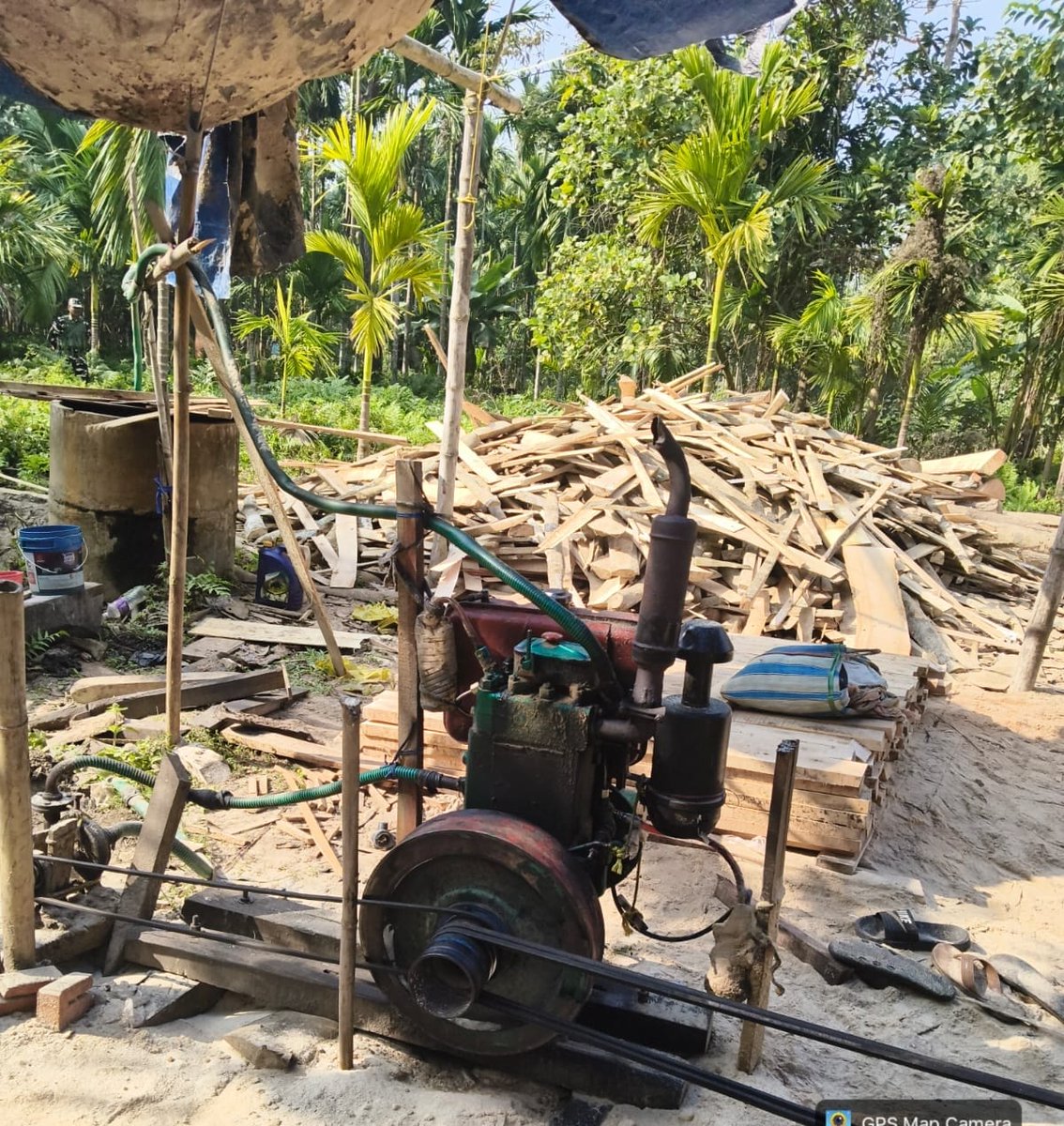 24BnSSB_INDIA's tweet photo. On 07.01.2026 under the guidance of Sh. H.K. Gupta, Comdt, 24 Bn SSB Rangia, BOP Nalapara in coordination with Forest Dept Tamulpur conducted a joint operation along the Indo–Bhutan border, seizing illegal timber, saw mill &amp; generator set &amp; apprehending 2 persons.

#SSB 
#24BnSSB https://t.co/2AUhJX5BNn