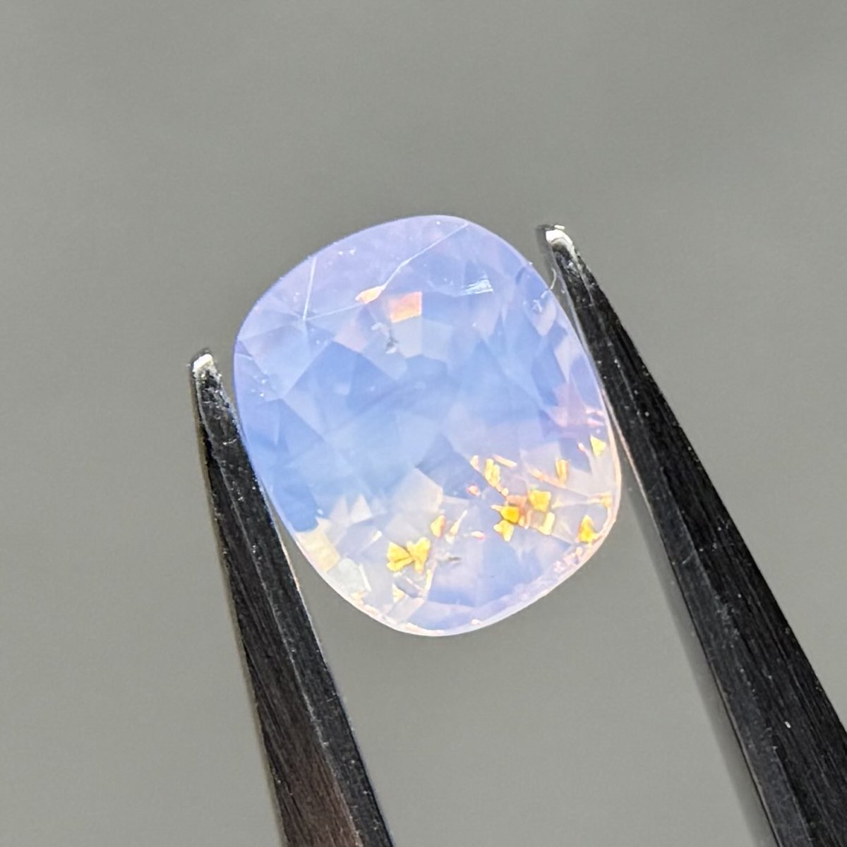 水色とピンクと