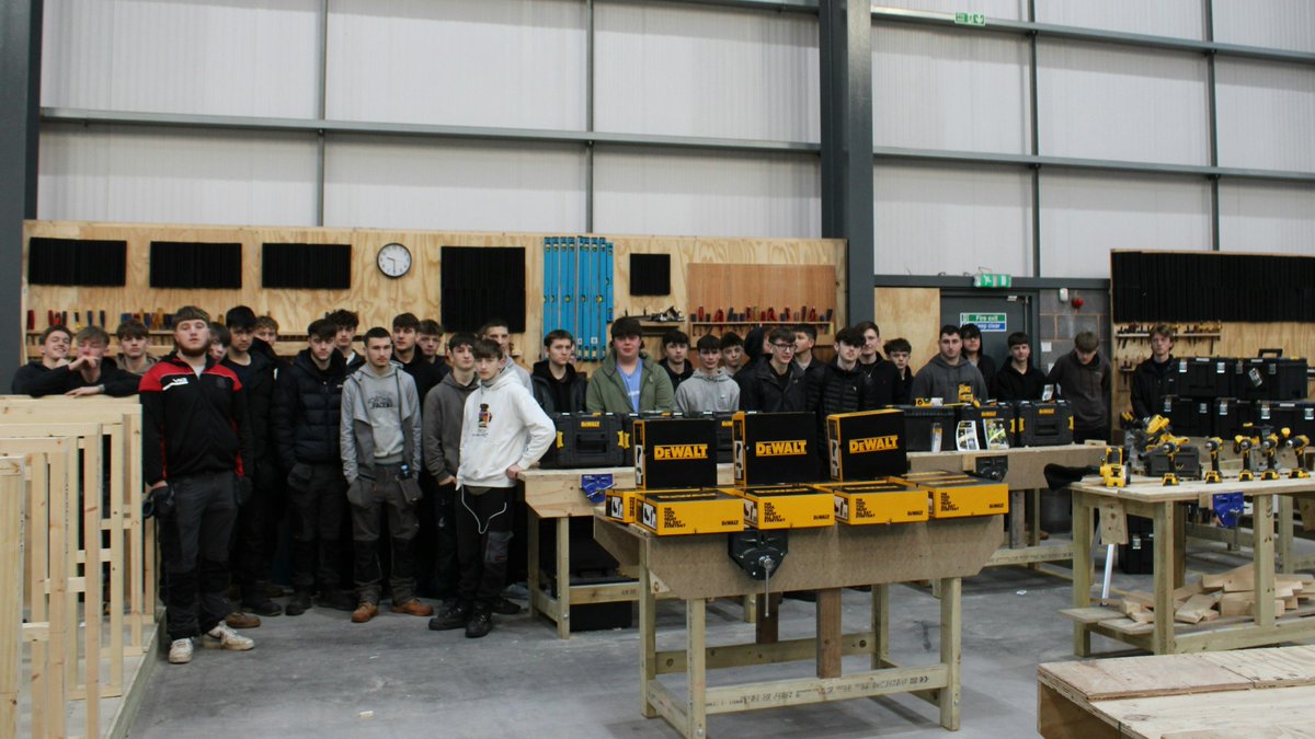 Exeter College tweet media