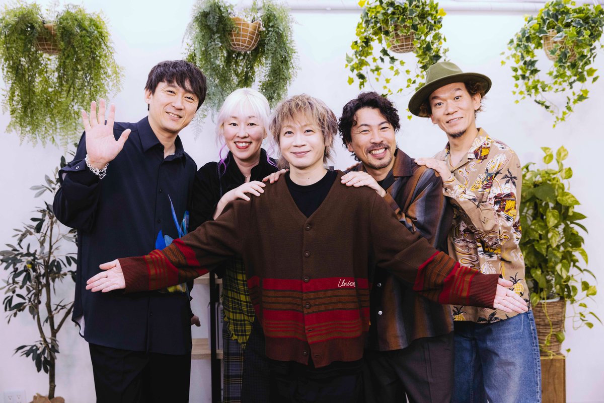 spaceshowertv's tweet image. ＼\ #AquaTimez 5ヶ月連続特集🌻 /／

2/24(火)放送の密着特番後編のインタビュー写真を公開📸
ぜひ番組サイトもチェックしてみてください🌐

photo by @Tamaishingo22

𓂃 𓈒 𓂃 𓈒

独占密着！
Aqua Timez 20th：Behind the Scenes 〜Kiseki〜
🗓2/24(火)22:00-23:30
🔗tv.spaceshower.jp/p/aquatimez_sp…