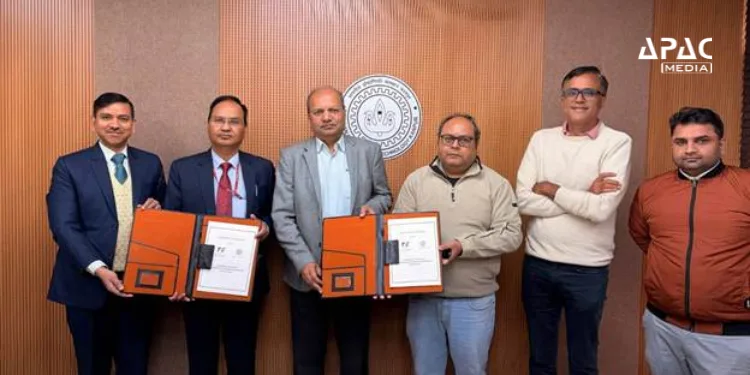 Apacnewsnetwork's tweet image. TEC, IIT Kanpur Sign MoU to Collaborate on 6G and Next-Gen Telecom Standards

Read - apacnewsnetwork.com/2026/01/tec-ii…

#APACMedia #TEC #IITKanpur #MoU #6G #Telecom #DoT #IoT #News | @IITKanpur |