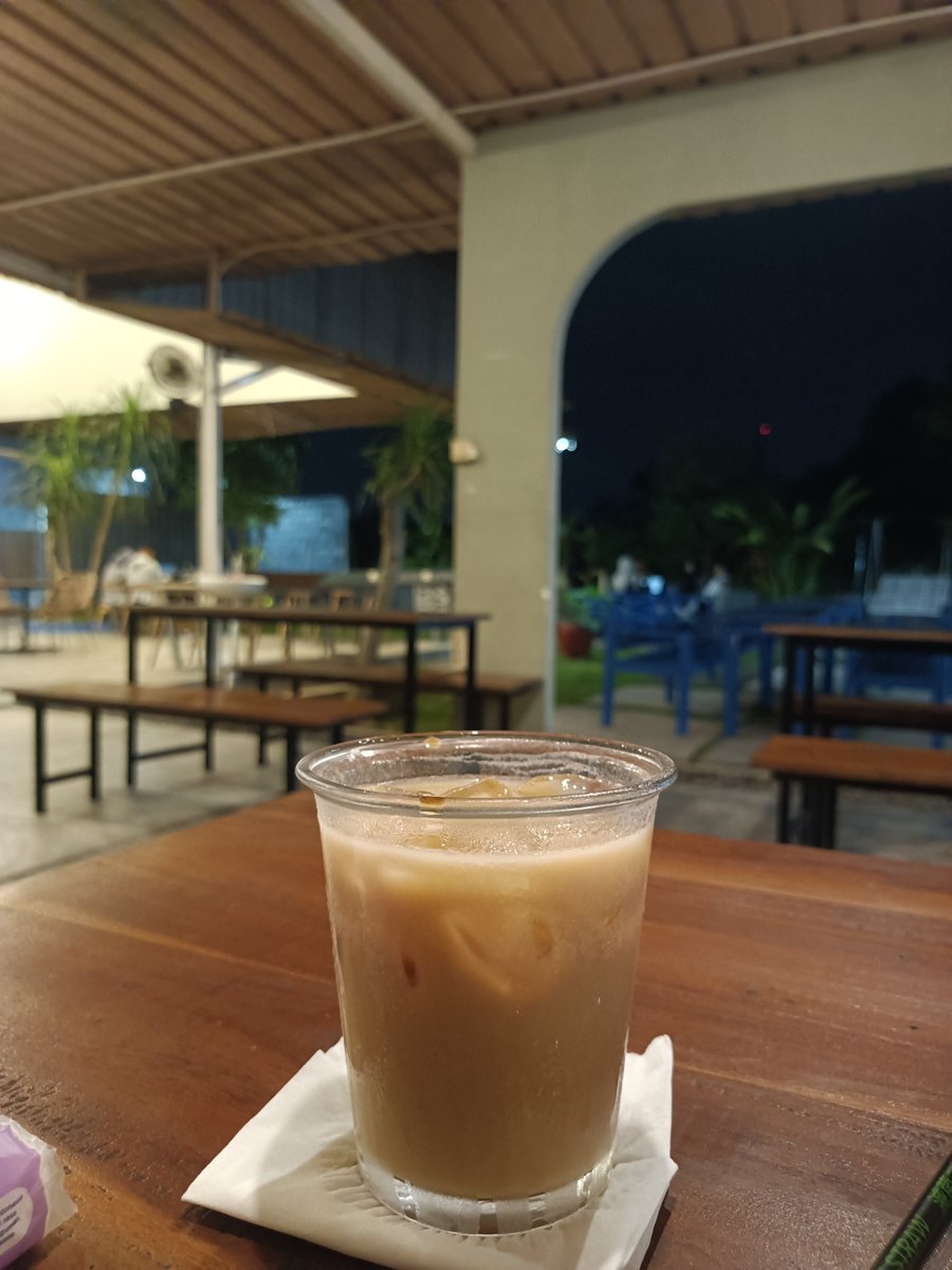 txtfromjogja's tweet image. Ini mereka mostly under 20k an menunya, ntar ak spill yh, atau kalian ada yang tau ga ini di manaa?