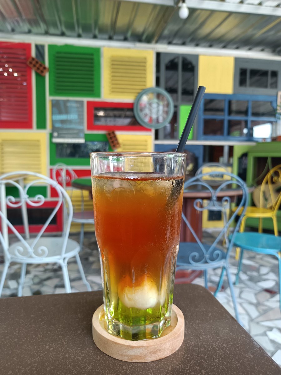 txtfromjogja's tweet image. Ini mereka mostly under 20k an menunya, ntar ak spill yh, atau kalian ada yang tau ga ini di manaa?