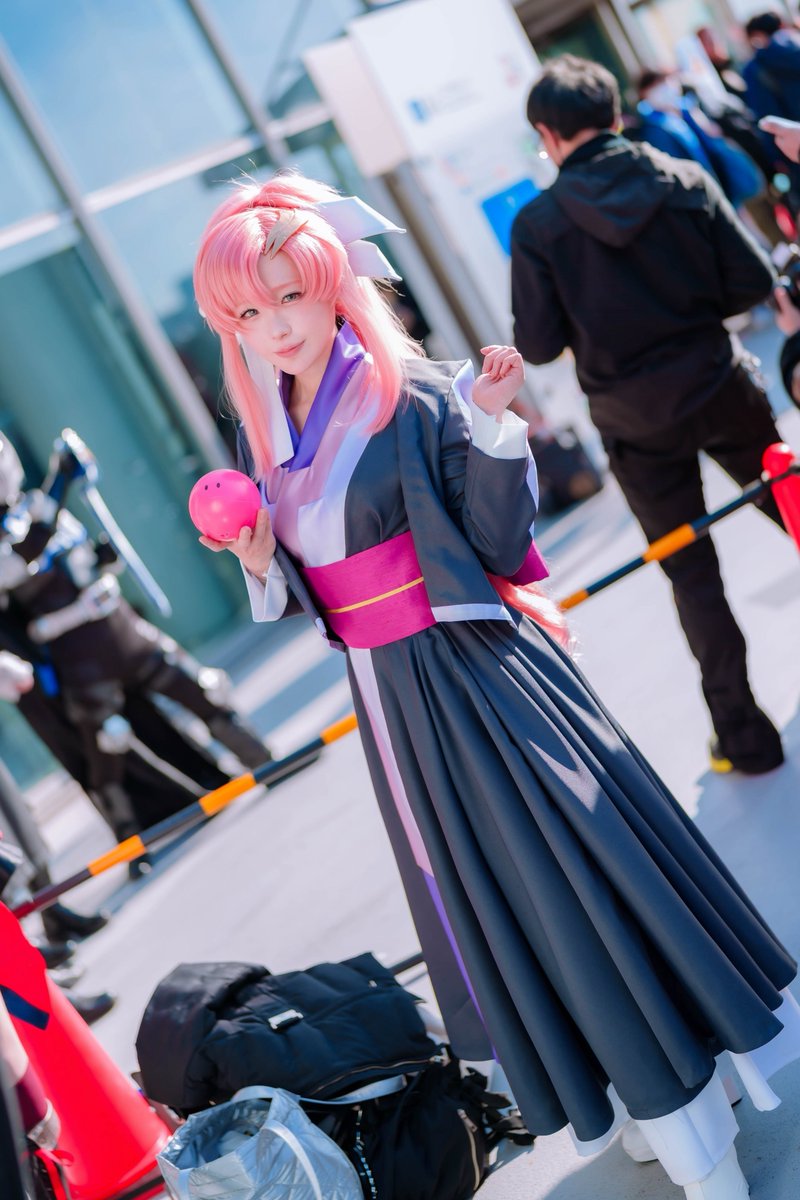 ぴあのさん✨ポーズがめちゃ可愛い過ぎます😭💕