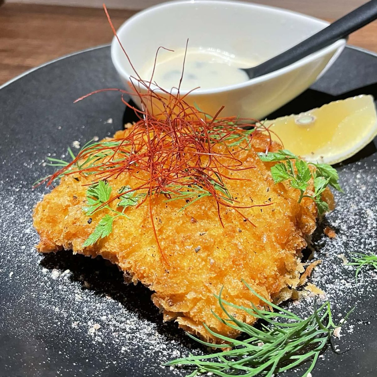 Ergo_beer's tweet photo. 1月9日(金)18-23時
新規開栓はマスターズドリーム。
冬は大手のビールが美味しい季節♪

今週のフードは
・モンゴウイカのフライ
・カゴカキダイの刺身
・赤なまこポン酢
・サーモンのカルパッチョ
などなど。
魚介充実。

本日のメニューはプロフのリンクからどうぞ。
フードラストオーダーは閉店1時間前
ドリンクは30分前
閉店1時間前の時点でお客さんがゼロの場合は早仕舞いします。

#ブリューパブ
#brewpub
#クラフトビール
#craftbeer
#Ergobibamus
#Spicabrewing
#ベルギービール
#横浜グルメ
#桜木町グルメ
#関内グルメ
#馬車道グルメ
#みなとみらいグルメ