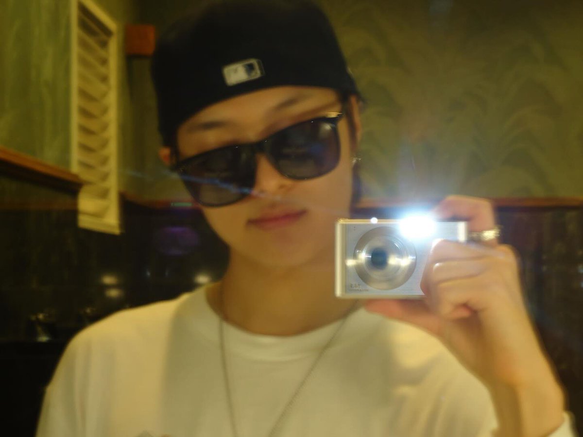 KxEJx97's tweet image. 260109 인스타 #의주

Hawaii🏝️ 
#Photo by #EJ 📸
#andTEAM