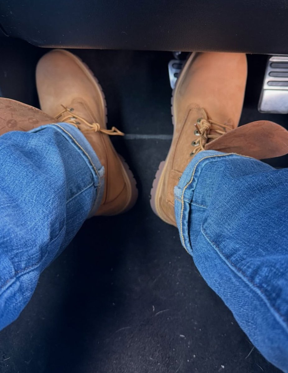RaimondoAlpha's tweet photo. Some balls to be stepped on 💪🏻💪🏻🤍
#findomaddict https://t.co/aaEkddghUz