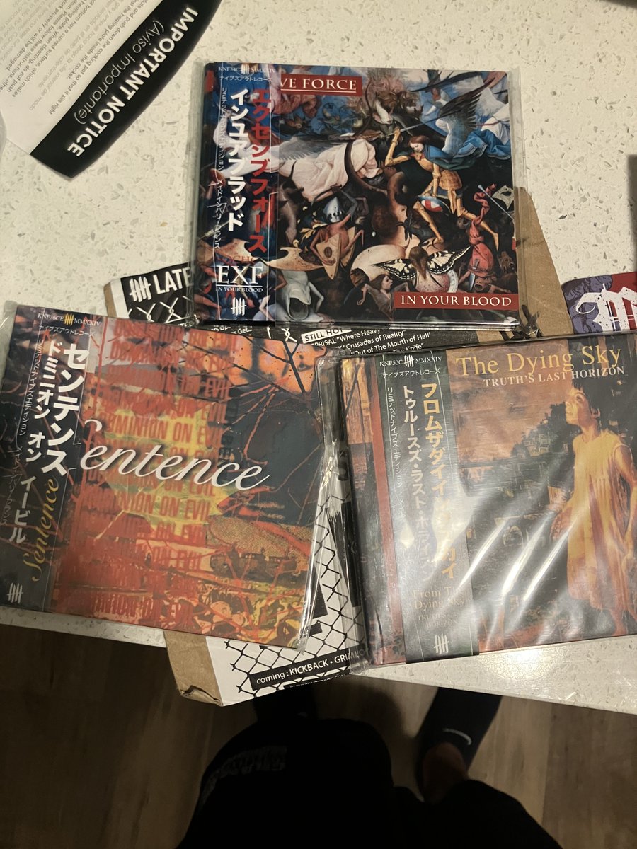 getknivesout's tweet photo. Thanx a lot Danny
Limited japanese editions

SENTENCE "Dominion on Evil"
EXCESSIVE FORCE "In Your Blood"
FROM THE DYING SKY "Truth's Last Horizon"

#knivesoutrecords #knvz #knivesout #sentence #excessiveforce #exf #ftds #fromthedyingsly #furyedge #edgemetal #obi #japaneseobi https://t.co/SL8LLEjsOq