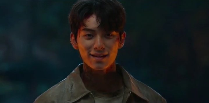 solacrush's tweet image. sepanjang film cuman fokus sm villain nya doang😔🫰