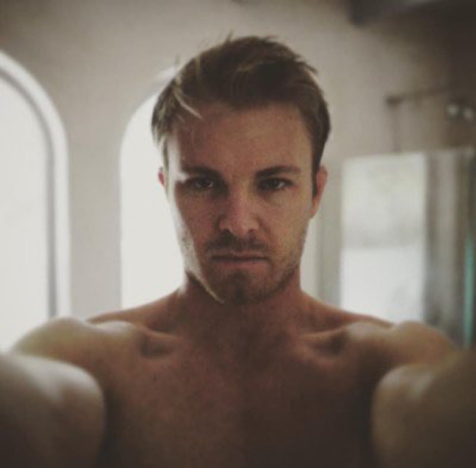 _4uck's tweet image. 진짜 개 어쩔 셀피