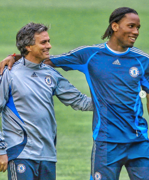 FootballTalkHQ's tweet image. 🗣️ José Mourinho on signing Didier Drogba for Chelsea:

“In 2003, I was coaching Porto and we played Marseille in the Champions League. That night, Drogba scored and celebrated his goal as if it were his last. The atmosphere at the Stade Vélodrome went crazy, the noise was…