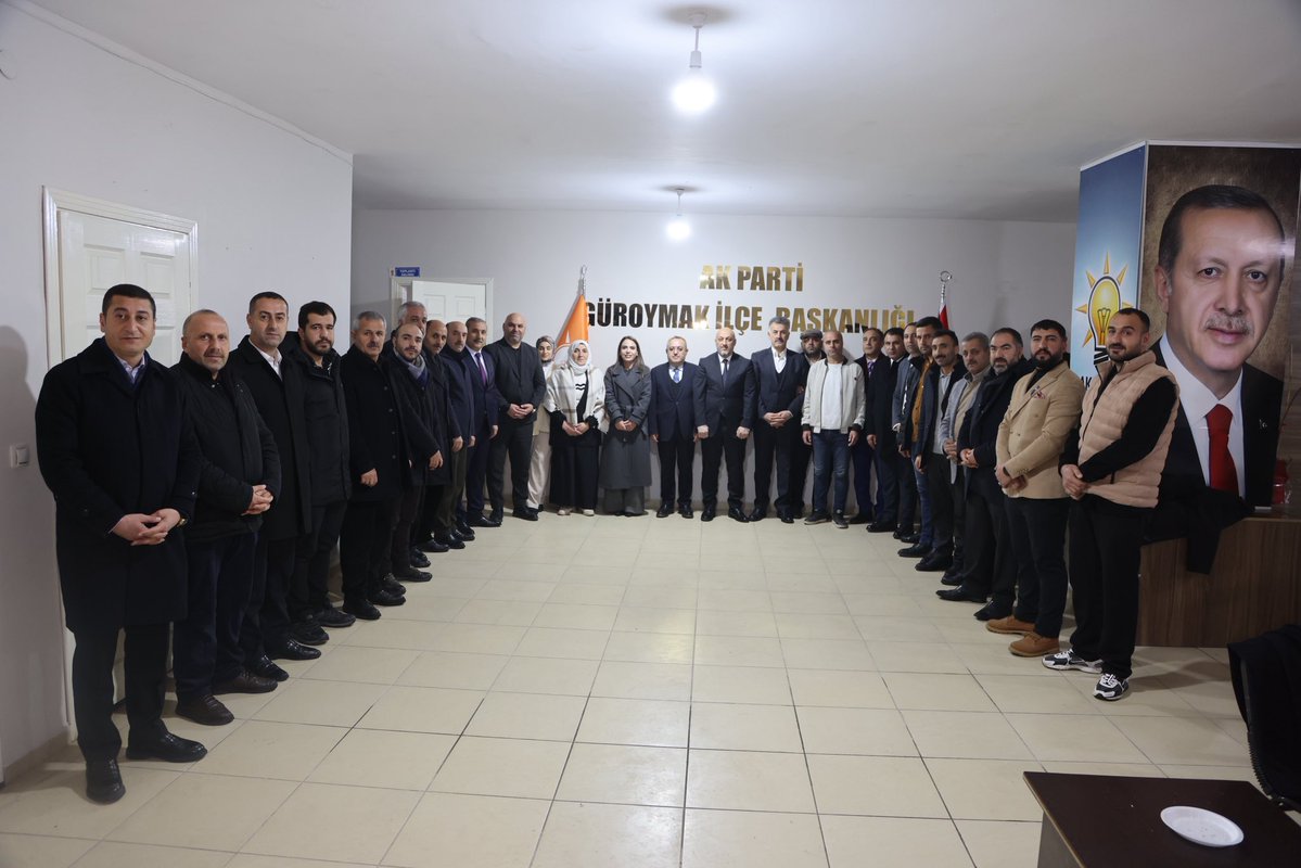 📍Güroymak

İlçe Başkanlığımızın yönetim kurulu toplantısına katıldık.

Teşkilatımızın herbir ferdi özveri ile gece gündüz çalışıp, Türkiye davasını daha da ileri taşıma gayretindeler. Önümüzdeki dönemde de omuz omuza verip hep birlikte daha çok çalışacağız.