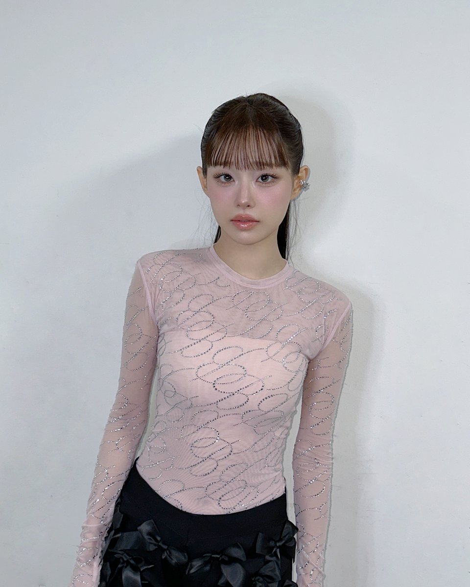 chuu_atrp's tweet image. [📸]
260109 뮤직뱅크

#CHUU #츄 #XOMyCyberlove