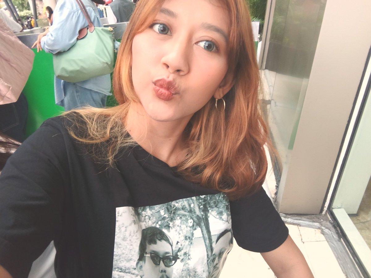 Hiruekit's tweet photo. Hargain! @Ajiweeee https://t.co/zSdTCl9FIR