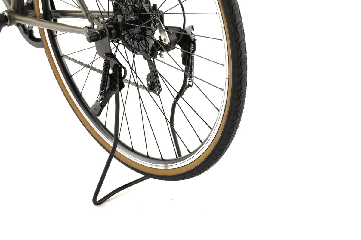 MIYATA_BIKES's tweet image. 【新製品情報】
ディレイラーガードを備えた外装変速・逆爪エンド用両立スタンドを新発売いたします。

製品名：両立スタンド（ST102）
対応モデル：SJクロス、クロスランナー
発売：2026年2月予定
販売価格：3,300円（税込）

#miyatabikes #miyata #ミヤタサイクル #ミヤタ