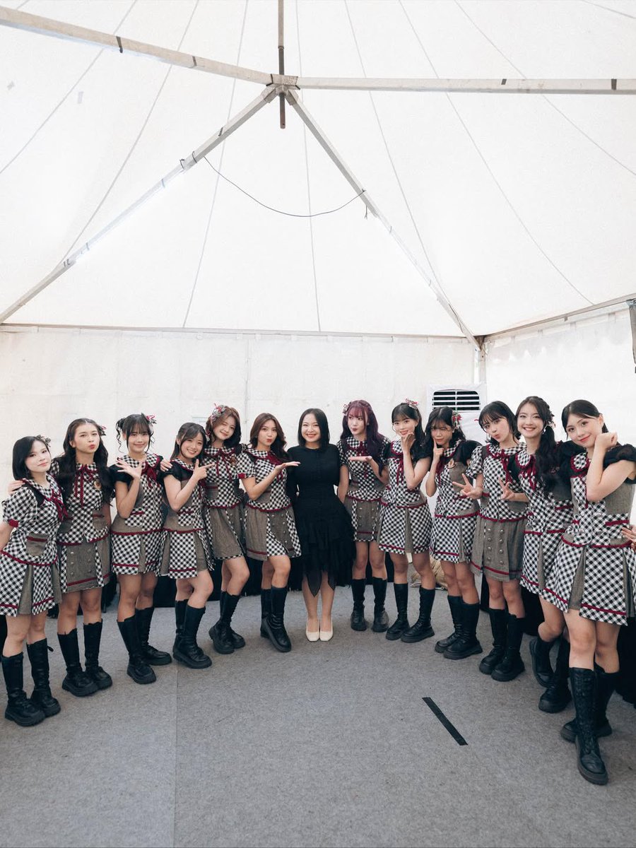 bernaddya's tweet image. Akhirnya berkesempatan membawakan percik kecil bersama JKT48 di highschoolfest. Seru sekali, dan menantikan hal ini terulang kembali.