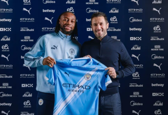 SimonJones_DM's tweet image. ⚽️Semenyo seals £62.5m Man City move and takes No42 shirt
👀Aston Villa in talks over 16-year-old Metz star compared to Lukaku
➡️Tottenham in talks over Brazilian left-wing back  with Santos holding out for more
Read all the latest transfer news here: 
dailymail.co.uk/sport/football…