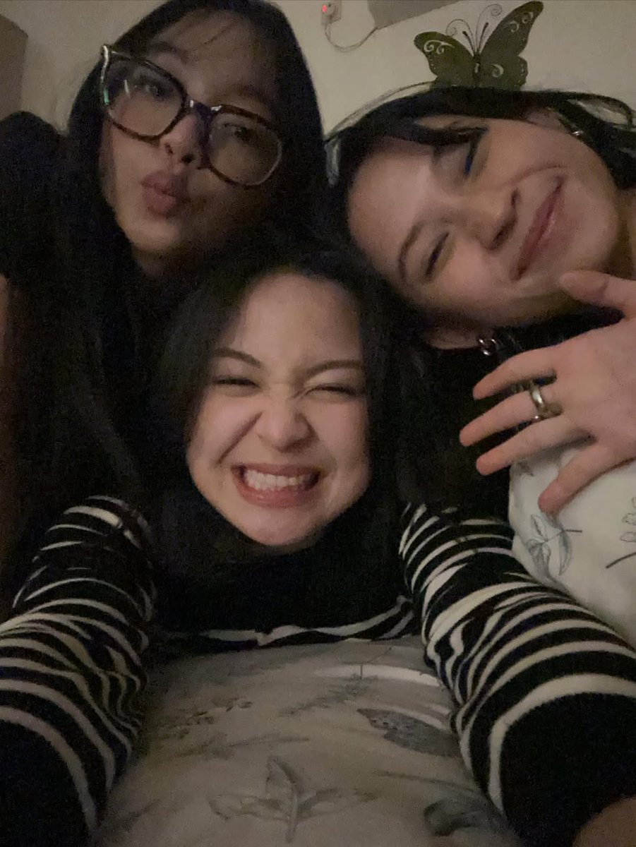 bernaddya's tweet image. Can we be here in this room ‘til we die?