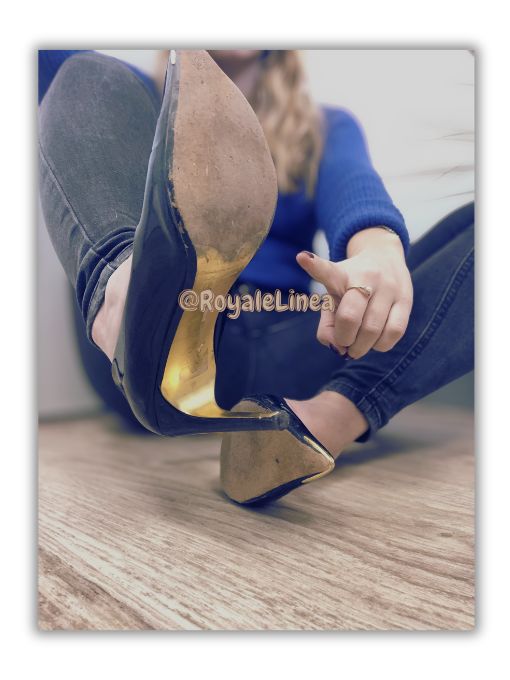 RoyaleLinea's tweet image. Le dimanche, je ne me repose pas.
Je reçois.  

Luxe, contrôle, dévotion.

Ce compte n’est pas un passe-temps.
C’est un territoire.
Si tu es ici, ce n’est pas pour discuter.

C’est pour te positionner.