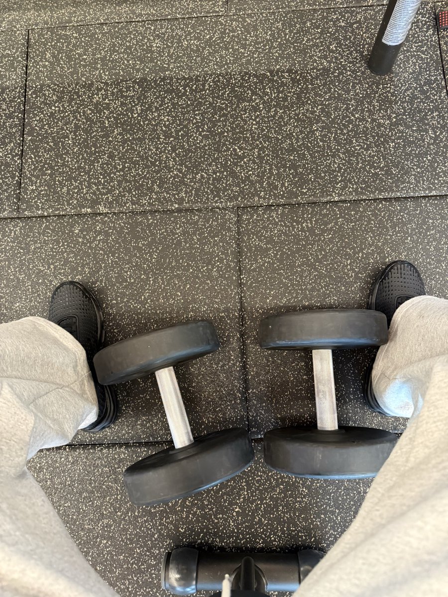 CavanXy's tweet image. get after it homies

Ps cav thinks last chance to buy 90kek b4 1 handle