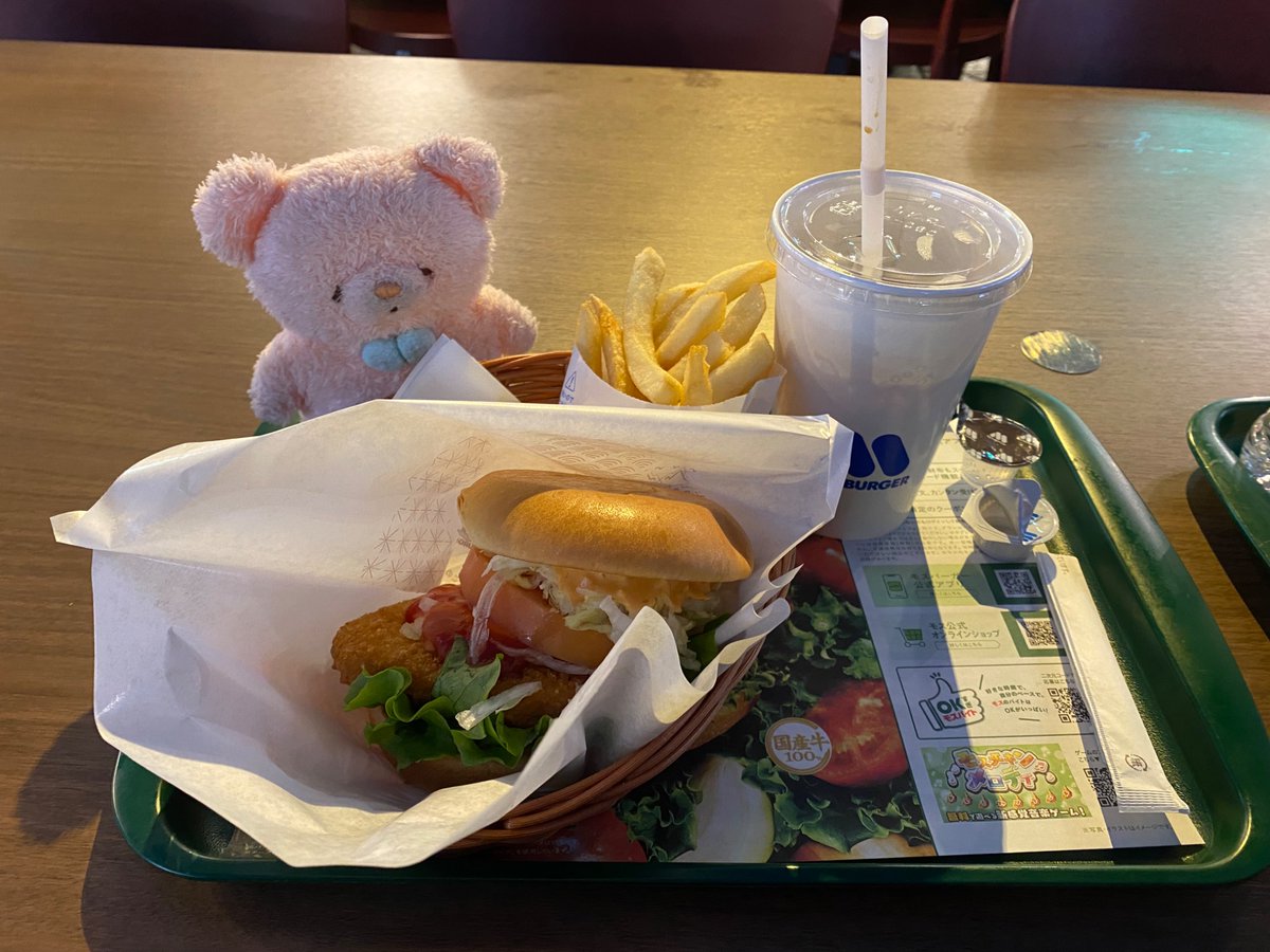 akymch's tweet photo. 小さい友たちにキッザニアに連れてってもらったけんじ。スカイツリーものぼった。 https://t.co/aWGSW736nJ