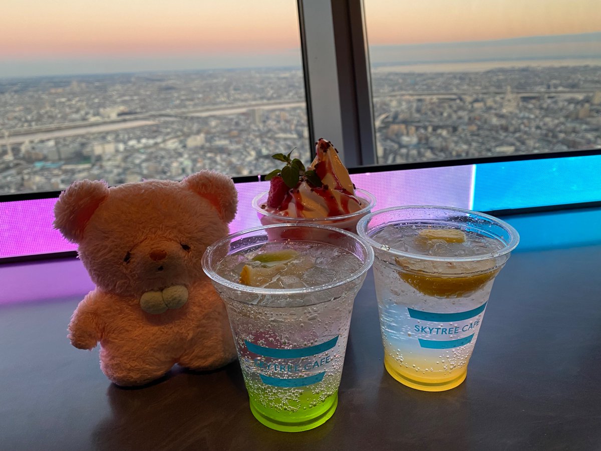 akymch's tweet photo. 小さい友たちにキッザニアに連れてってもらったけんじ。スカイツリーものぼった。 https://t.co/aWGSW736nJ