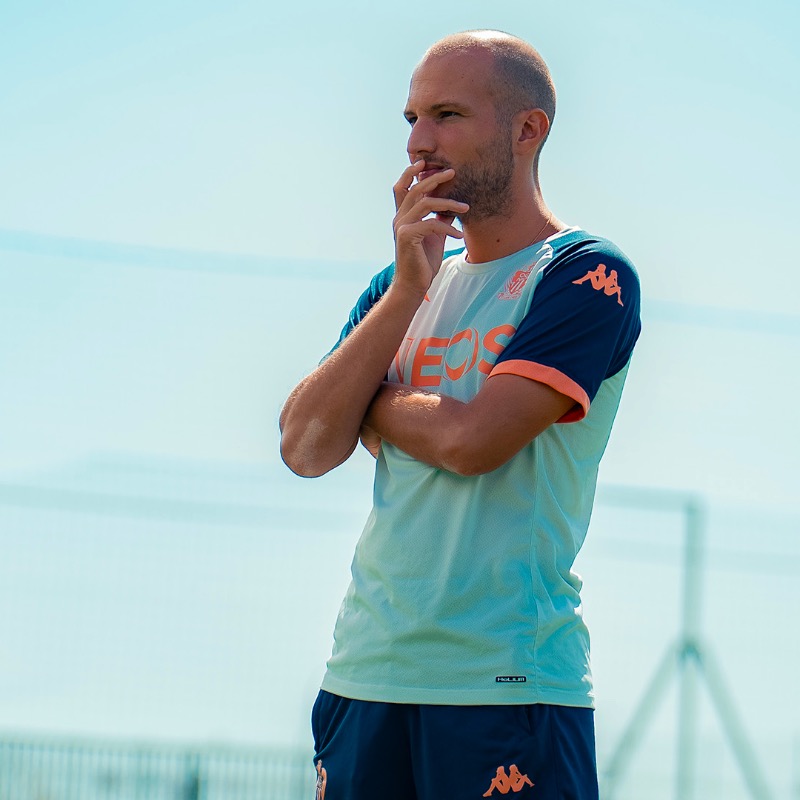 ogcnice's tweet photo. Il a pris la succession de Julien Sablé à la tête de l’équipe qui disputera la Coupe Gambardella ce dimanche.

Entretien avec Raphaël Cosmidis ⤵︎