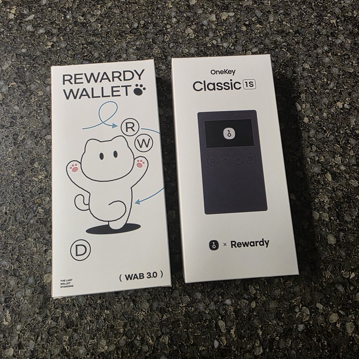 Rewardy_yoon's tweet photo. who wants this?
#onekey #rewardywallet https://t.co/mGUdGSdHAo