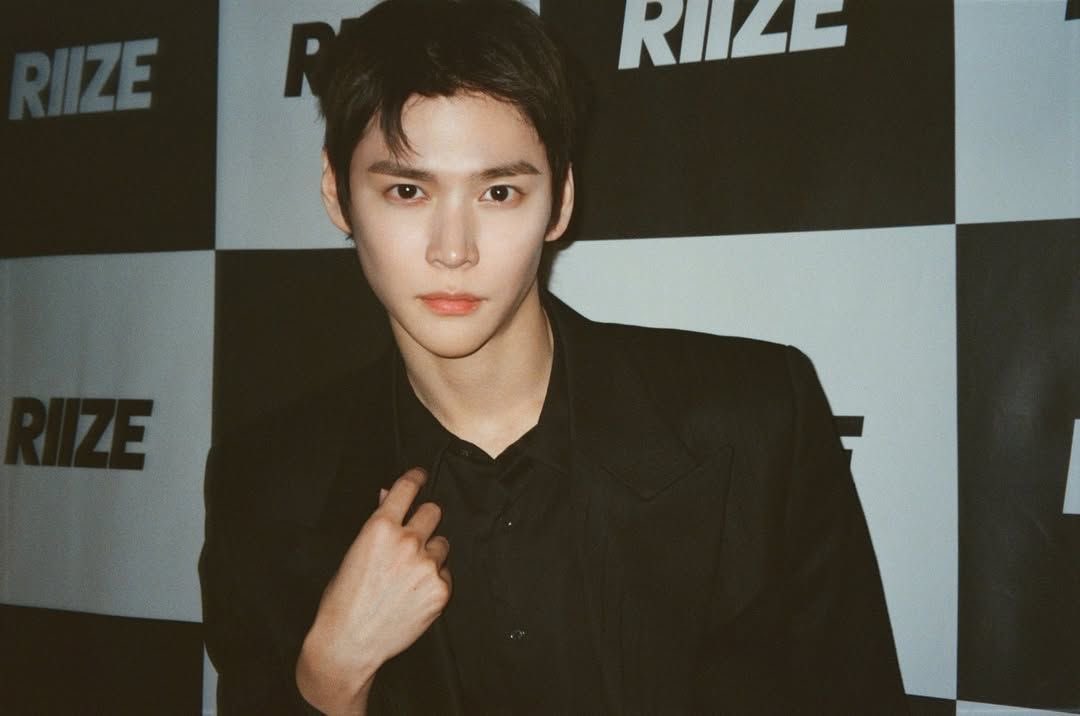 รูปกล้องฟิล์มดีมากเลย หล่อทะลุรูป โคตรจะผู้ชายมีเทส ฉันรักอึนซอกกล้องฟิล์ม ㅠㅠㅠㅠㅠ