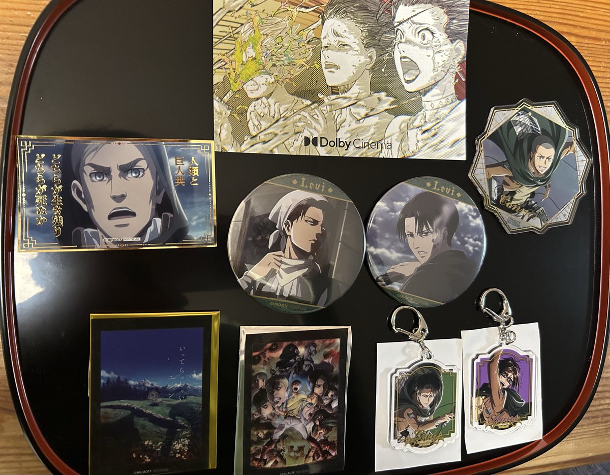 queenyun2's tweet photo. 復活上映観てから、attack on memoryでゲットしてきました。B賞が沢山😍欲しかった物ばかりでウキウキ😊
#進撃の巨人 https://t.co/q299jpSWMo