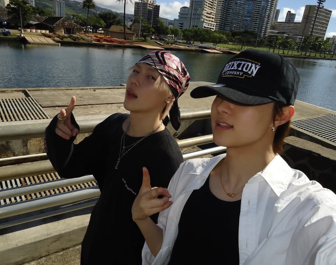 ddalgipatch's tweet image. violently obsessed with them alternating between caps and bandanas.