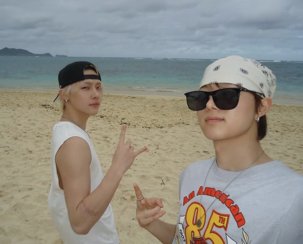 ddalgipatch's tweet image. violently obsessed with them alternating between caps and bandanas.