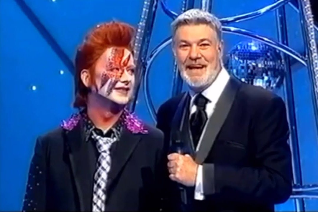 amyvangar's tweet image. You're not going to believe this lads - 6 Music are doing an all day tribute to David Bowie, and texters are reportedly "dancing around the kitchen"