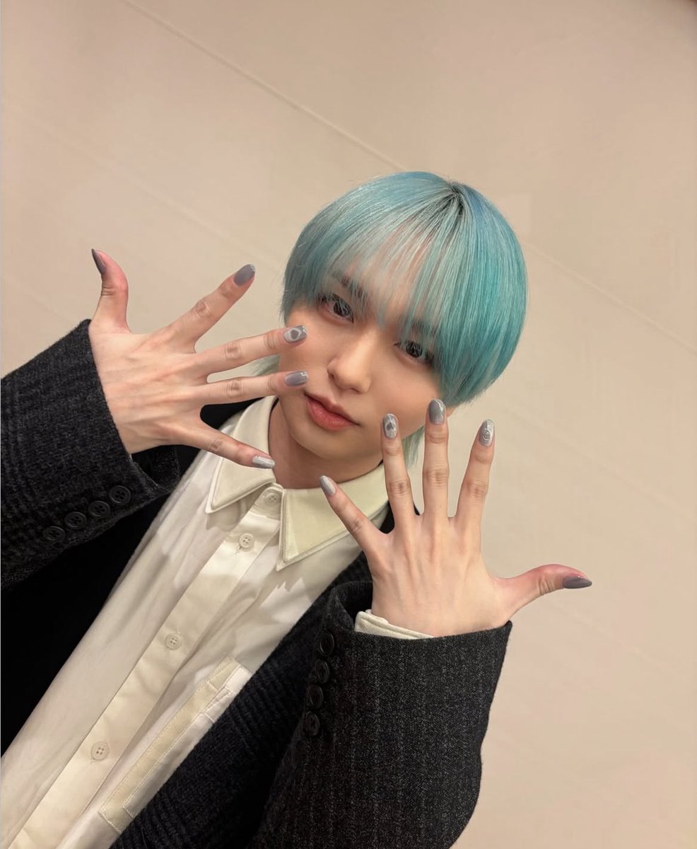 伊野尾くん美しすぎて何事〜😭⁉️