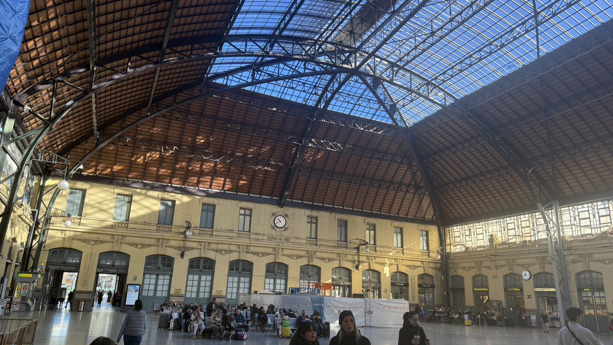 Paco a la naranja 🍊👉🦋 tweet media