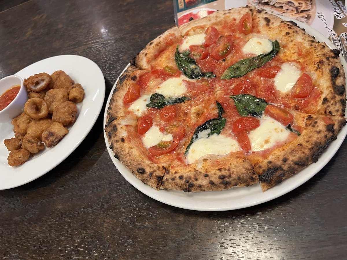 久しぶりの馬車道ピッツァうんまぁぁぁい