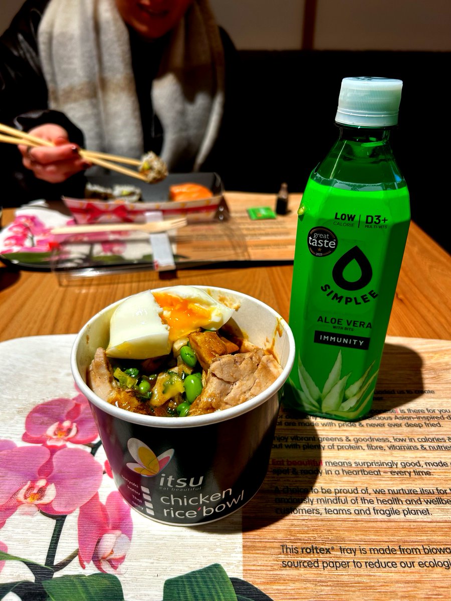 Eat beautiful at itsu 🍜

This is what our lunch breaks look like in 2026 - healthy food and delicious custom bowls, we love adding an egg to ours 🤤

And, if you haven't tried Aloe Vera water yet, you'll be pleasantly surprised!