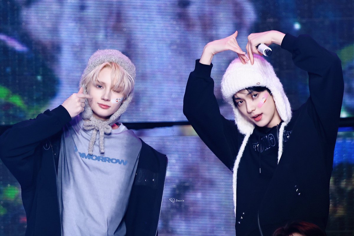 260109 짱구 밴드 x2
#수빈 #SOOBIN #スビン
#휴닝카이 #HUENINGKAI #ヒュニンカイ
#투모로우바이투게더 #TOMORROW_X_TOGETHER